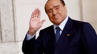Сагата започна!Наследниците се боричкат за имането на Берлускони