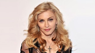 Феновете бесни: Мадона загази
