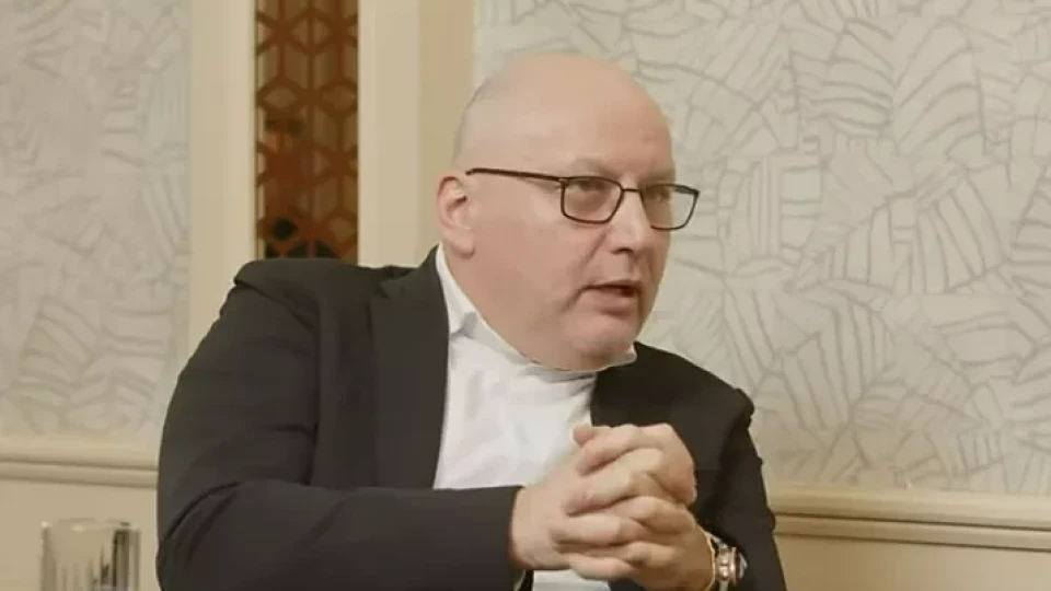 Кулинарят легенда и звезда на телевизионни формати шеф Манчев: Жената до мен ми е мотиватор да ходя често на фитнес