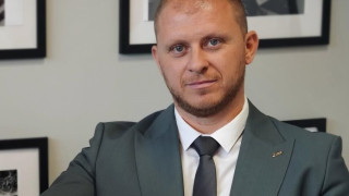 „Хелс Китчън“ звездата Даниел Бачорски нарушава закона, детето му плаща цената