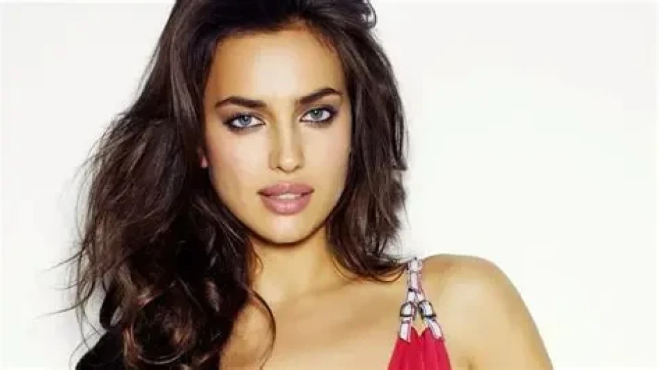 Ирина Шейк впечатли с дръзка фотосесия за бразилския „Vogue“ (СНИМКИ)