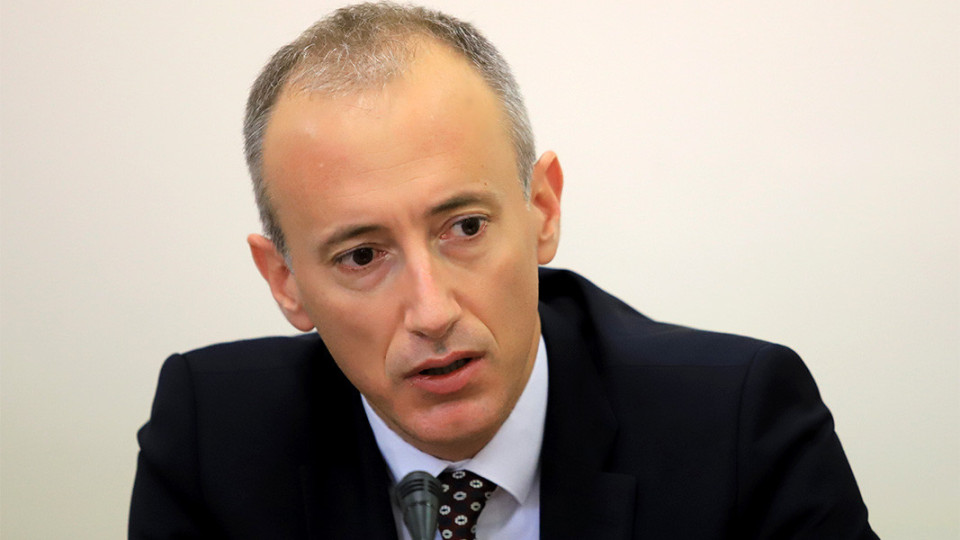 Развежда ли се заради колежка министър Красимир Вълчев?