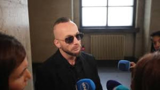 Изнудвали д-р Хасърджиев за 50 000 лева? Групово насиленият Георги е гей жиголо, наето за 200 лева от актьора Белов