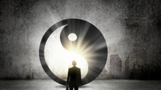 Астролозите отговарят: Има ли карма и прераждане?