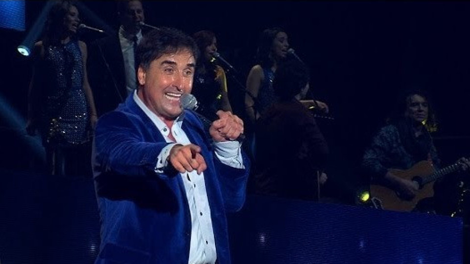 Фелдфебелката на Веселин Маринов се бие с фенките заради килограмите му