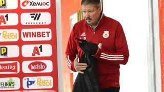 Футболът ни към борещия се за живота си Любо Пенев: Ще спечелиш и този мач