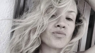 Лора Караджова обяви раждането на третата си рожба с хумористичен стих