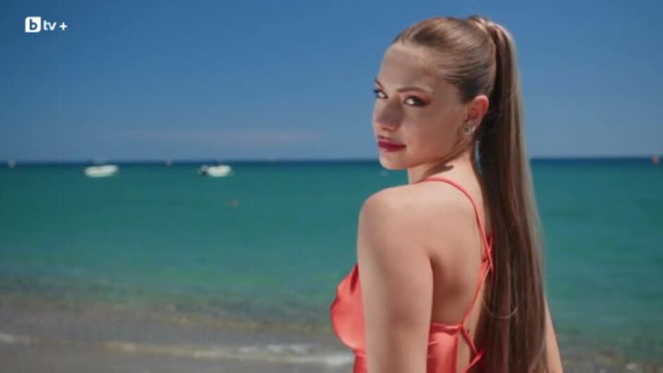 Натали Стойчева имала едновременно връзка с мъж и с жена