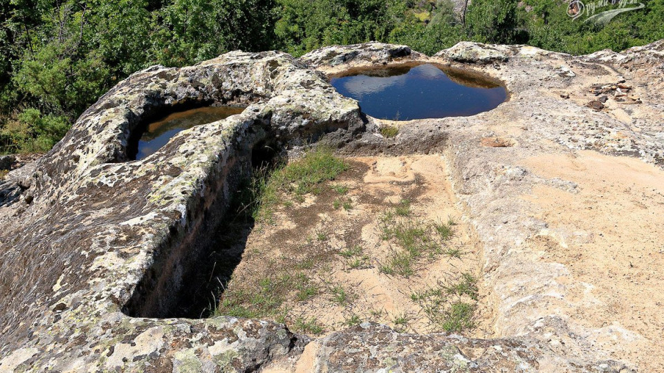В Източните Родопи: Харман кая-едно от мистичните тракийски светилища