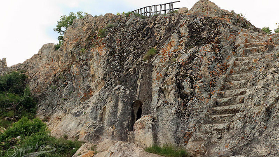 Тракийско светилище крие „девет вола със злато“!Появява се на свят празник