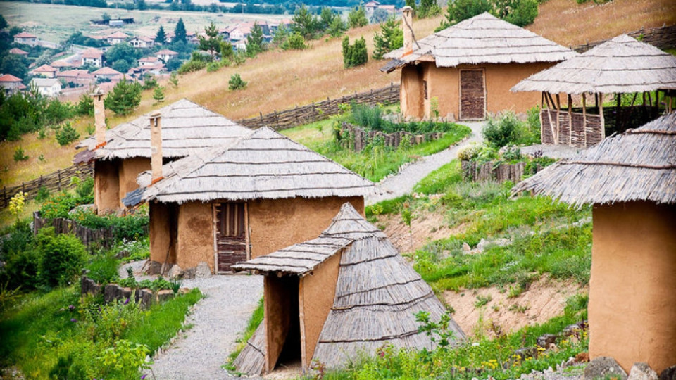 Искате екстремно изживяване? Вашето място е неолитното селище „Тополница“ (Снимки)