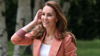 Кейт Мидълтън се завръща уверено в светлината на прожекторите: С усмивка, сила и поглед към бъдещето