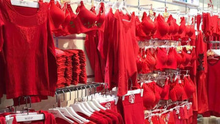 Червено бельо на Нова година? В Италия този ритуал носи древна символика