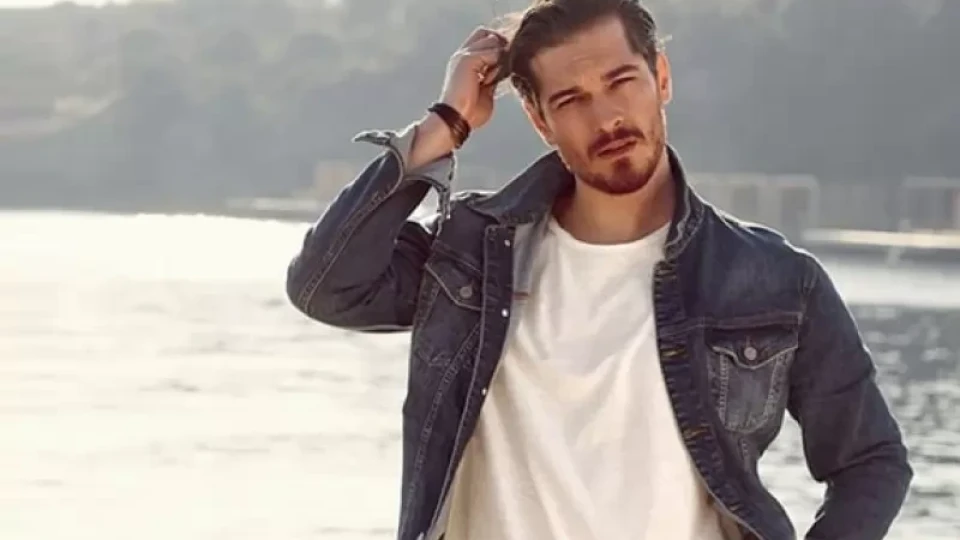 Край на романса с Аслъхан Малбора? Чаатай Улусой яде гевреци с нова жена в Израел