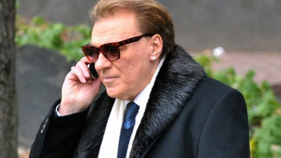 Певец №1 на България Васил Найденов: Не знам защо, но от новогодишната баница най-често ми се пада парата