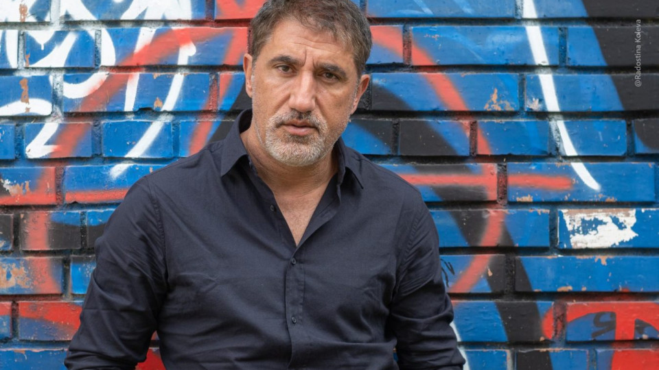 Млада надежда от НАТФИЗ влезе в семейството на Башар Рахал. Кой е той? (ФОТО)