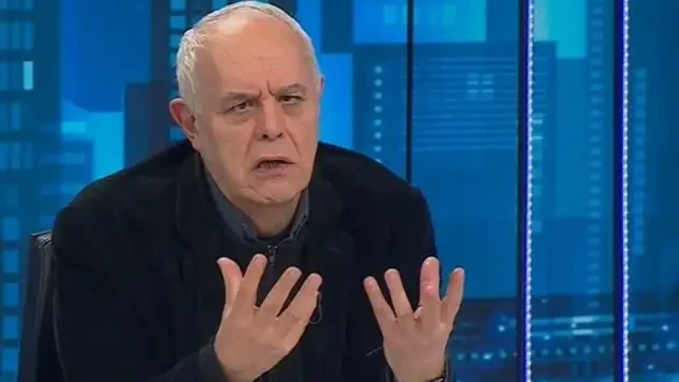 Изветрялата мумия Райчев грозно обслужи Радев!