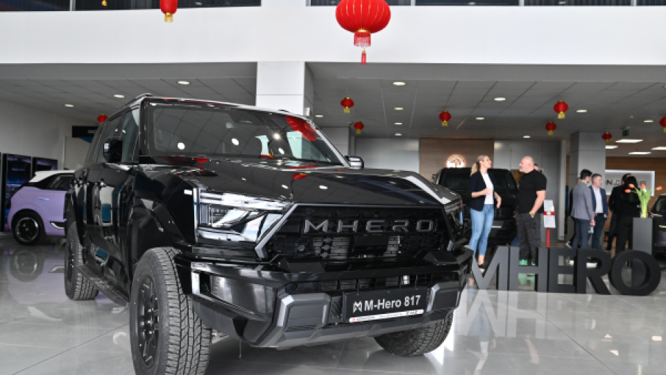Чайна Мотор представи новия 4х4 MHERO 817 чрез дебютен офроуд тест