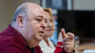 Шок в театъра: Любо Нейков ще играе „грозно и бедно чудовище“, за да оправи живота си!