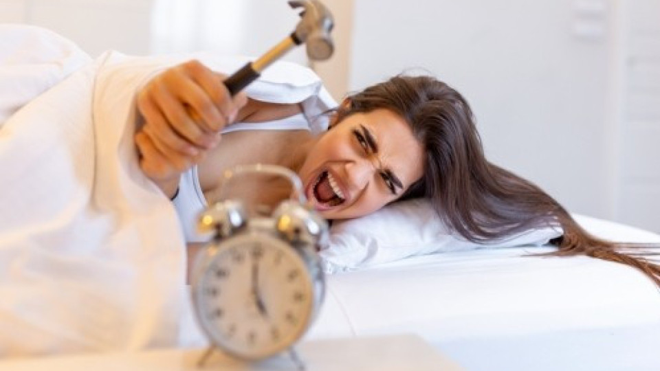 Познахте ли се? Ето как стават от нощния сън различните зодии