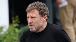 Вили Вуцов кара колело такси и кран напук на Ильо Пимка