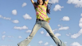 Дори около тях да гори! Тези зодии винаги ще гледат положително на живота