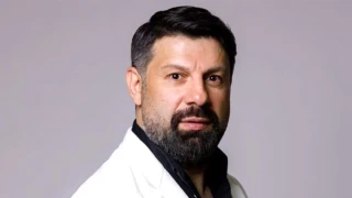 Гнусотия: Стораро и семейството му живеели над свинска кочина в София