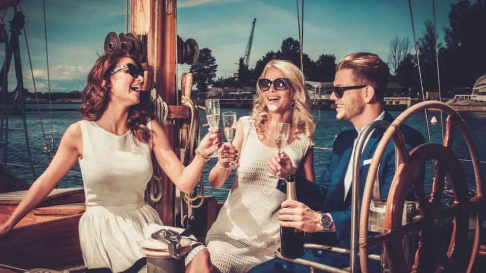 Вкусът на тези зодии е перфектен! Те винаги са съблазнени от разкоша