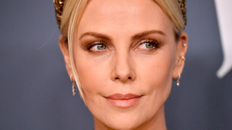 Тежко детство зад славата: Шокиращата история на Чарлийз Терон