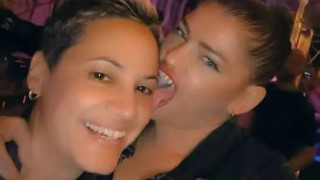 Жана Бергендорф копира Шиниъд О’Конър в опит да преживее любовния крах