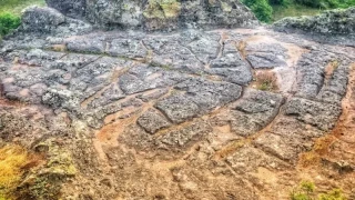 Харман кая в Източните Родопи- изумително и загадъчно скално светилище?