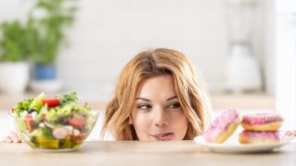 Диетите не са за тях! Тези зодии напълняват от нищото