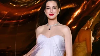 Бременната Ан Хатауей впечатли с елегантна визия