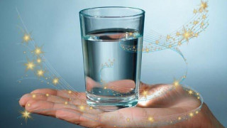 С този изумителен трик: Заредете си чаша вода за богатство!