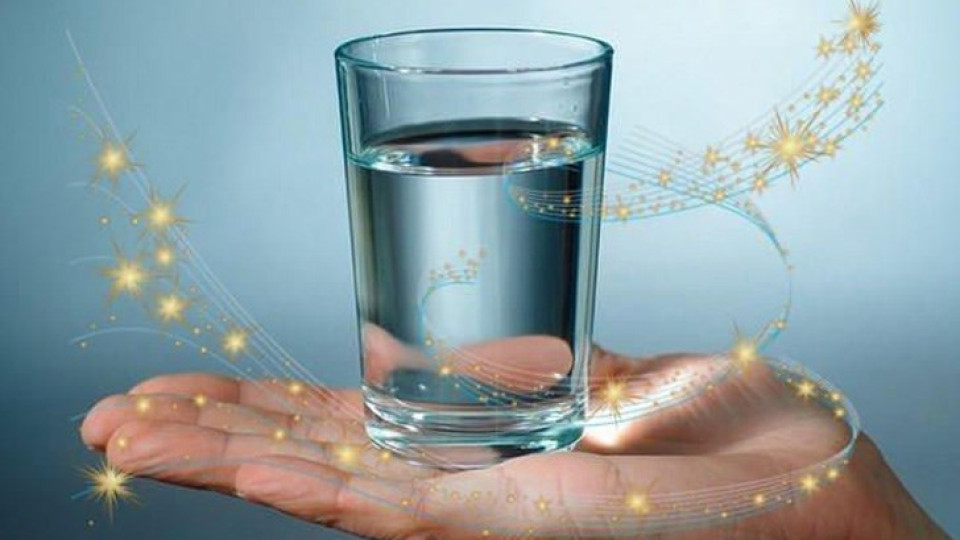 С този изумителен трик: Заредете си чаша вода за богатство!