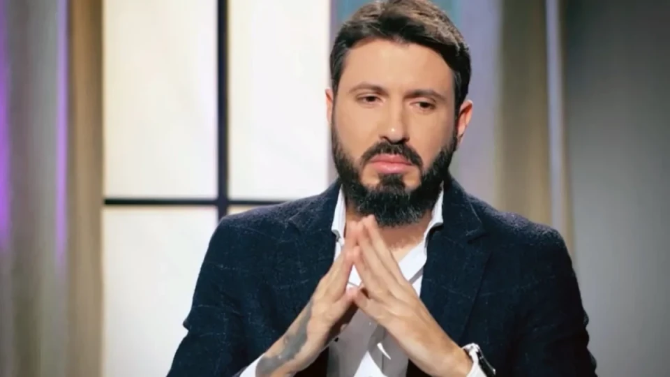 Мартин Николов – Елвиса се похвали в „Преди обед“ за сценария във „Фермата“